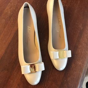 Gold Ferragamo Shoes with Bow and Slight Heel